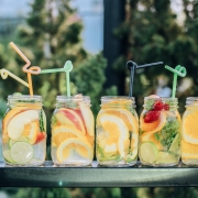 Sommerdrinks mit Früchten